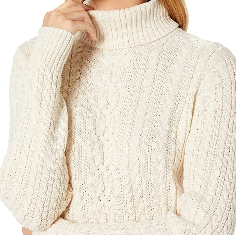Amazon Essentials Women's Fisherman Cable Turtleneck Sweater Size Small - Picture 3 of 4